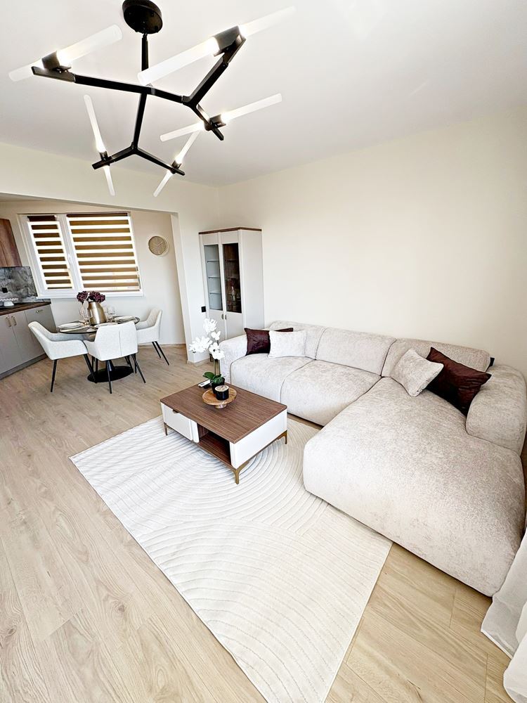 Две независими жилищни пространства с морска гледка в центъра на Свети Влас – дизайнерски интериор и собствено паркомясто