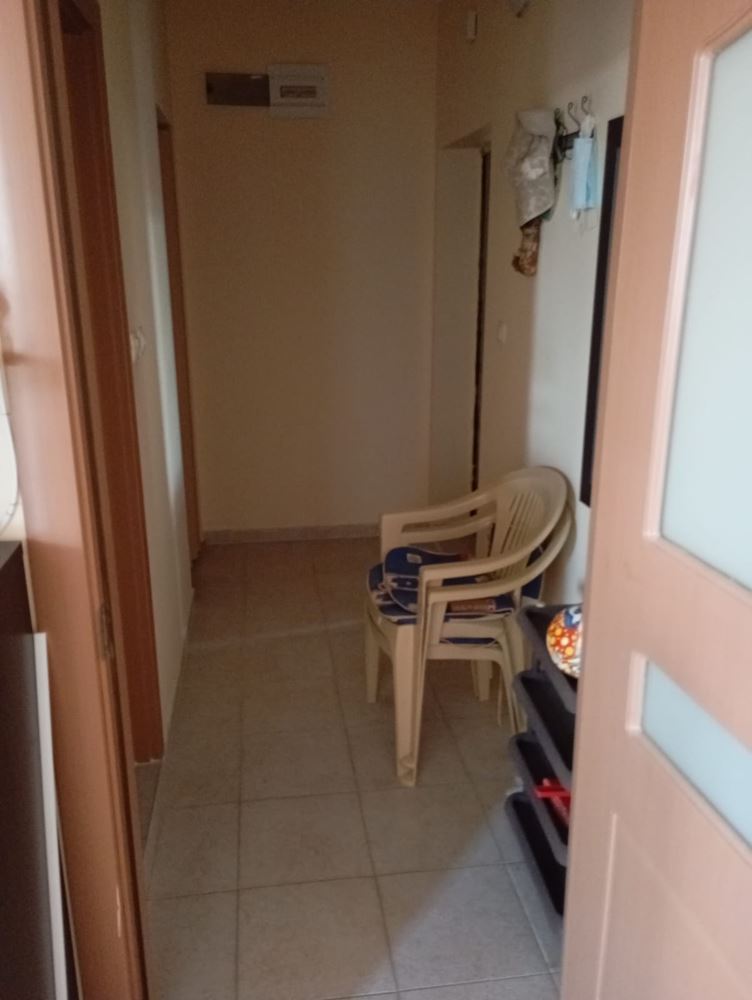 Напълно обзаведен двустаен апартамент на 200 м от плажа в Равда – тишина, зеленина и комфорт в малък комплекс