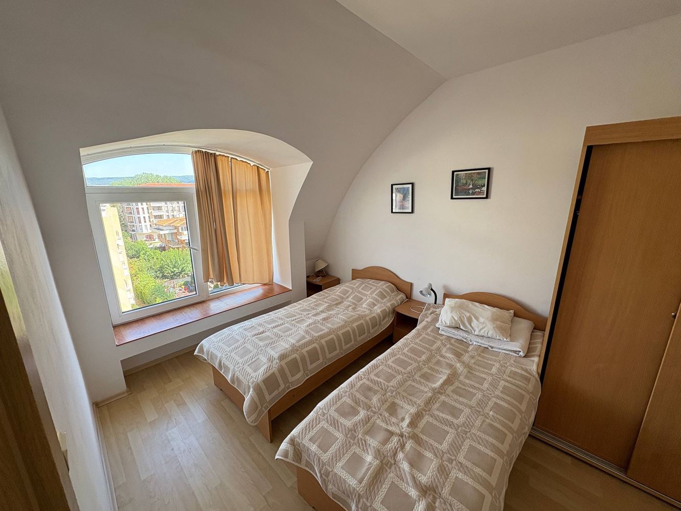 Двустаен апартамент с потенциал в най-зелената част на Слънчев бряг