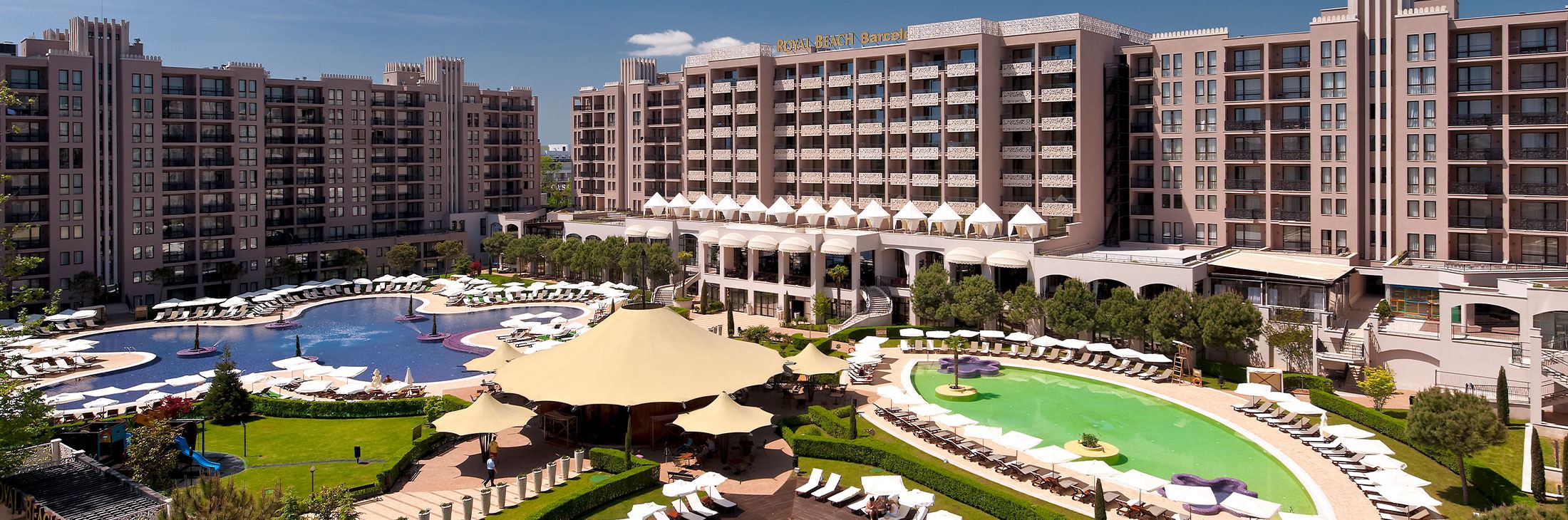 Ексклузивно студио с градина и директен достъп до басейн – на 100 м от морето в Слънчев бряг