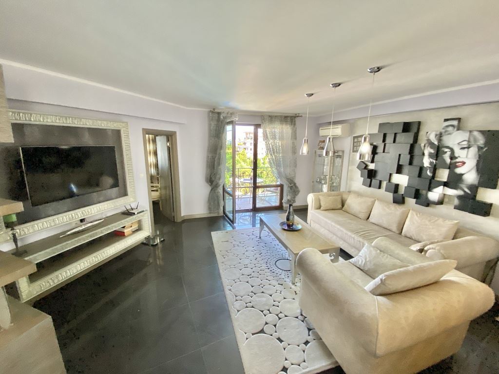 Уникален апартамент на две нива в комплекс от премиум клас в град Несебър