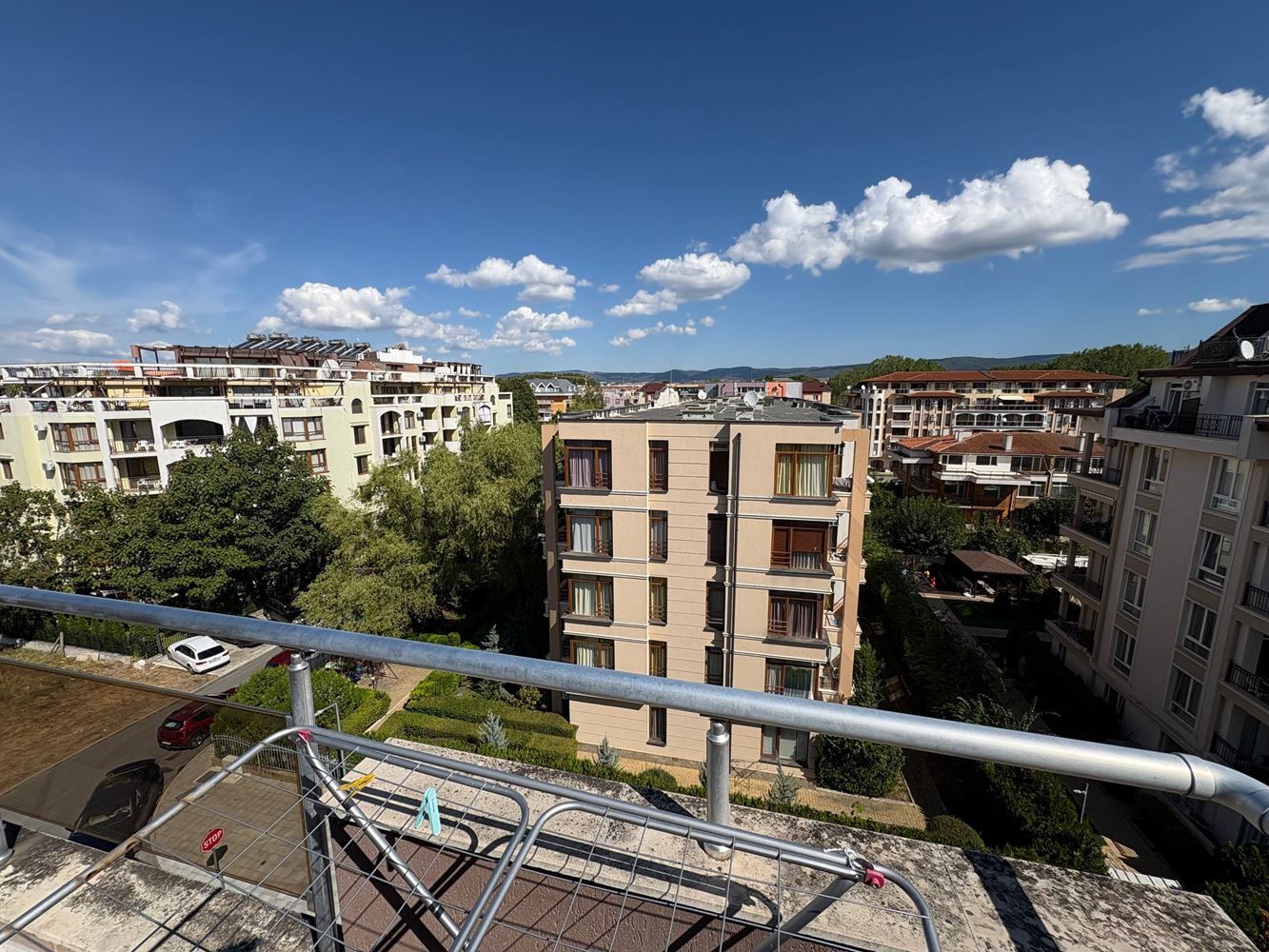 Двустаен апартамент с потенциал в най-зелената част на Слънчев бряг