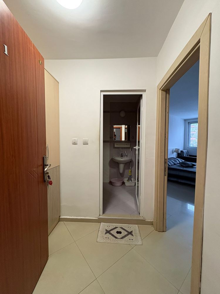 Просторно обзаведено студио в Поморие – източно изложение и отлична локация на 400 м от морето