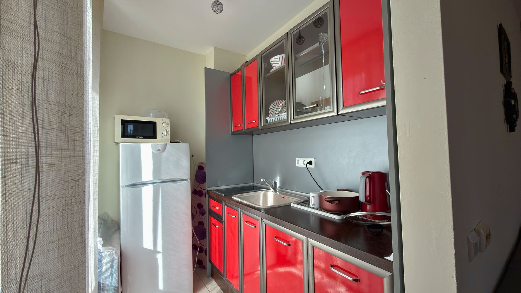 Просторно студио с тераса в модерен комплекс на Слънчев бряг – комфорт и развлечения на кратка разходка от морето