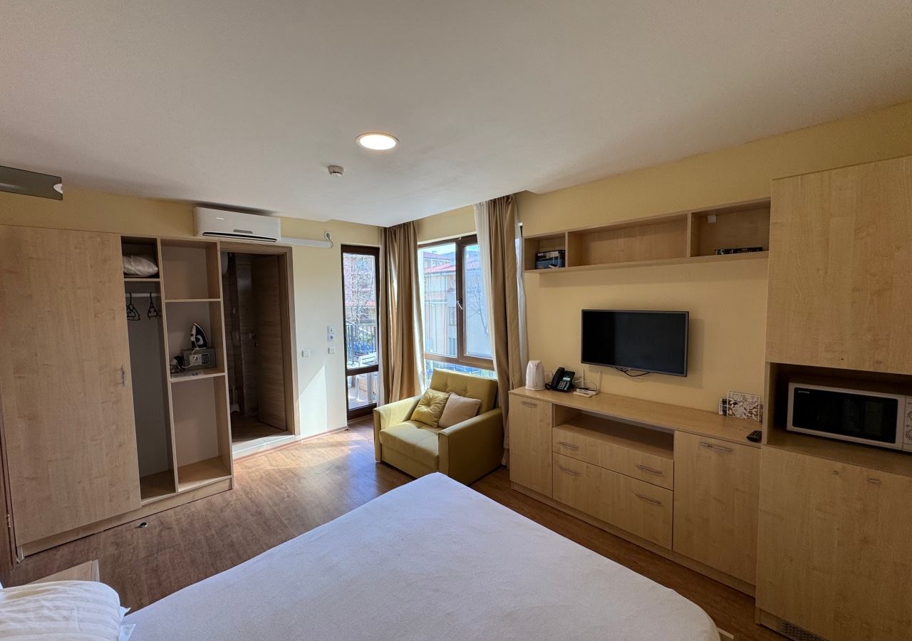 Студио на първа линия море в Свети Влас – комбинация от локация и комфорт 