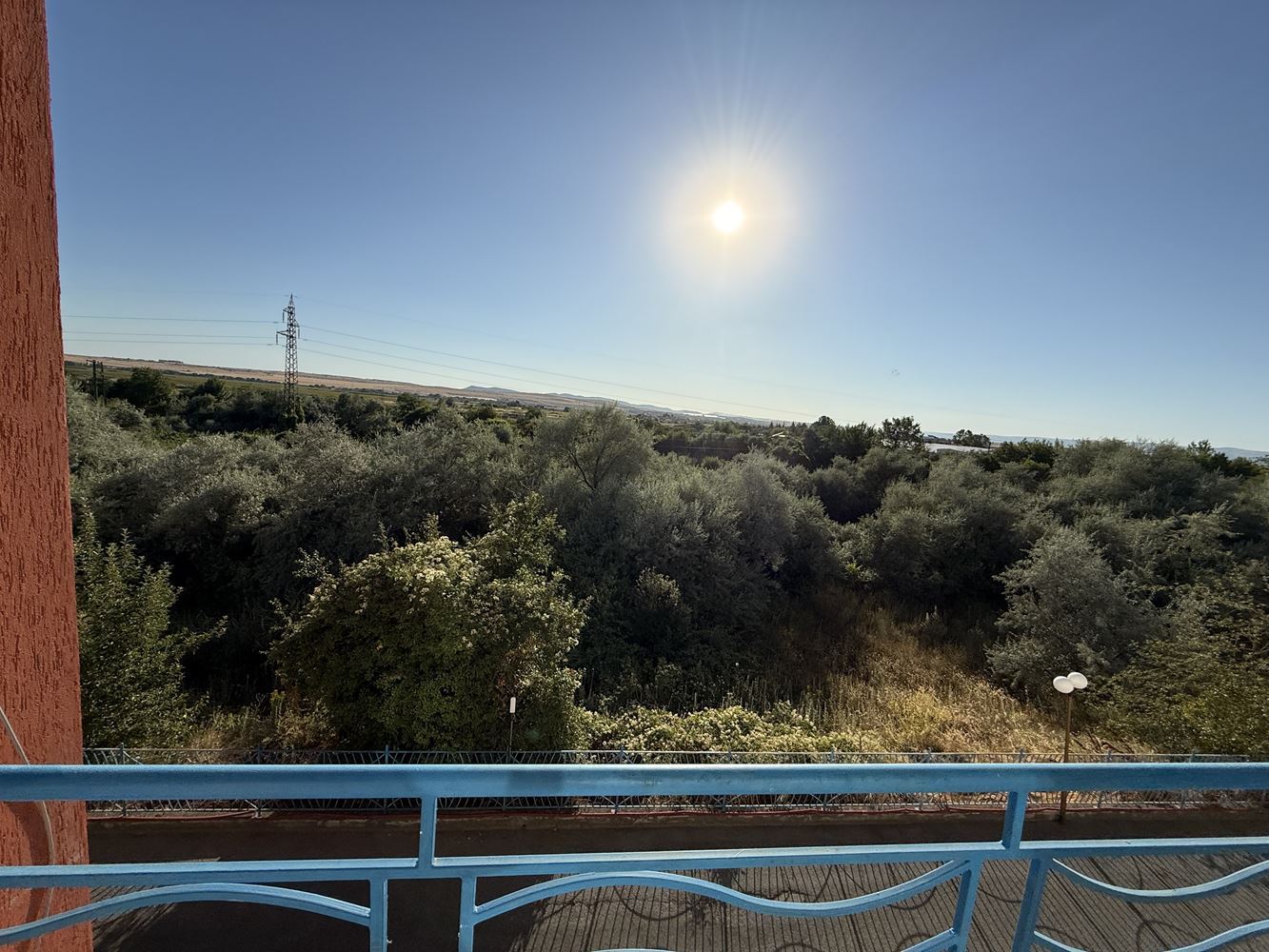 Двустаен апартамент с тераса в Слънчев бряг – комфорт и сигурност целогодишно