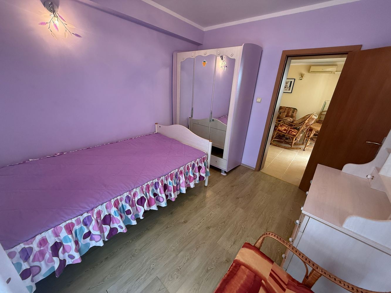 Просторен тристаен апартамент в Слънчев бряг – комфорт, природа и ниска такса поддръжка