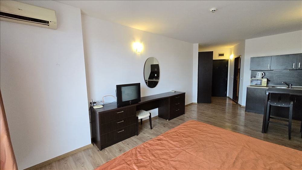 Елегантно студио в елитен комплекс в Сарафово – няколко крачки от плажа, лукс, СПА и басейн пред Вас