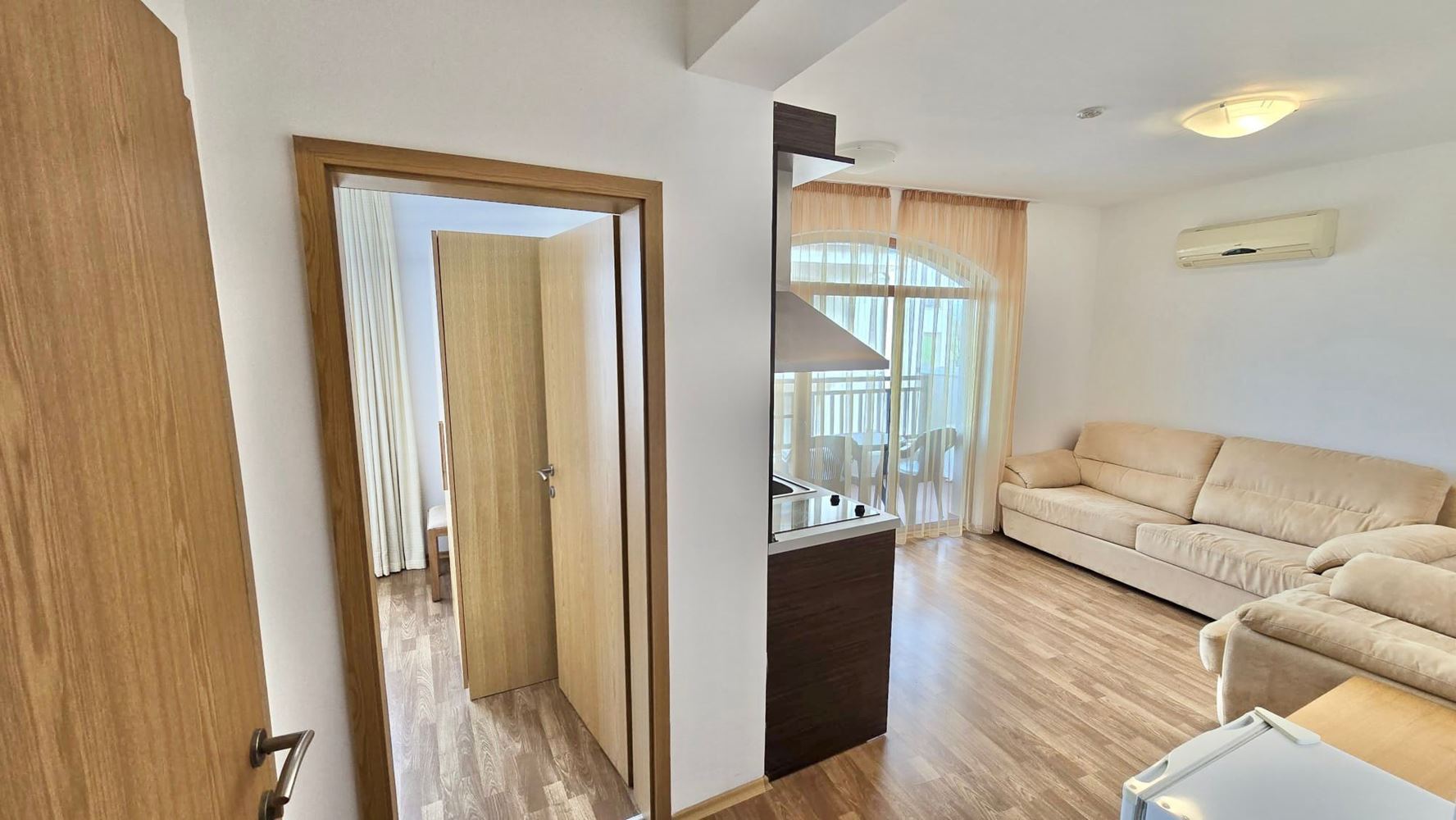 Привлекателен двустаен апартамент с гледка към басейна в Ахелой