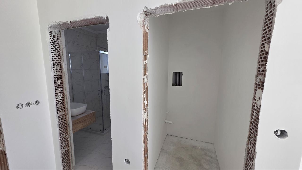 Модерно студио „до ключ“ в нова сграда – отлична локация и без такса поддръжка