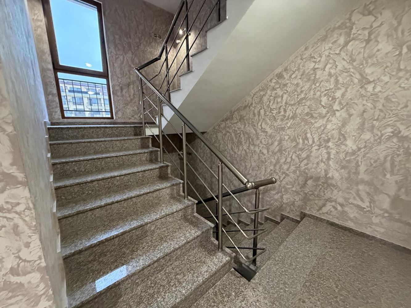 Двустаен апартамент в модерен комплекс на крачки от морето в Равда – перфектен избор за инвестиция или уютен дом