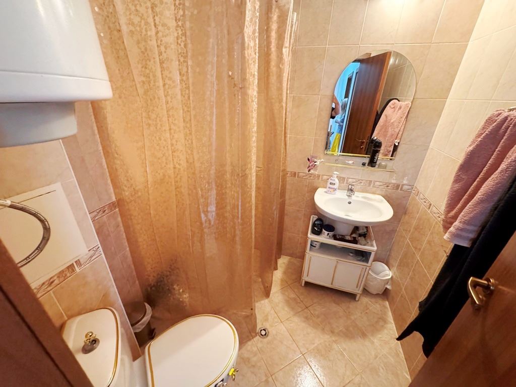 Стилно обзаведен тристаен апартамент на Слънчев бряг в комплекс с отлични удобства