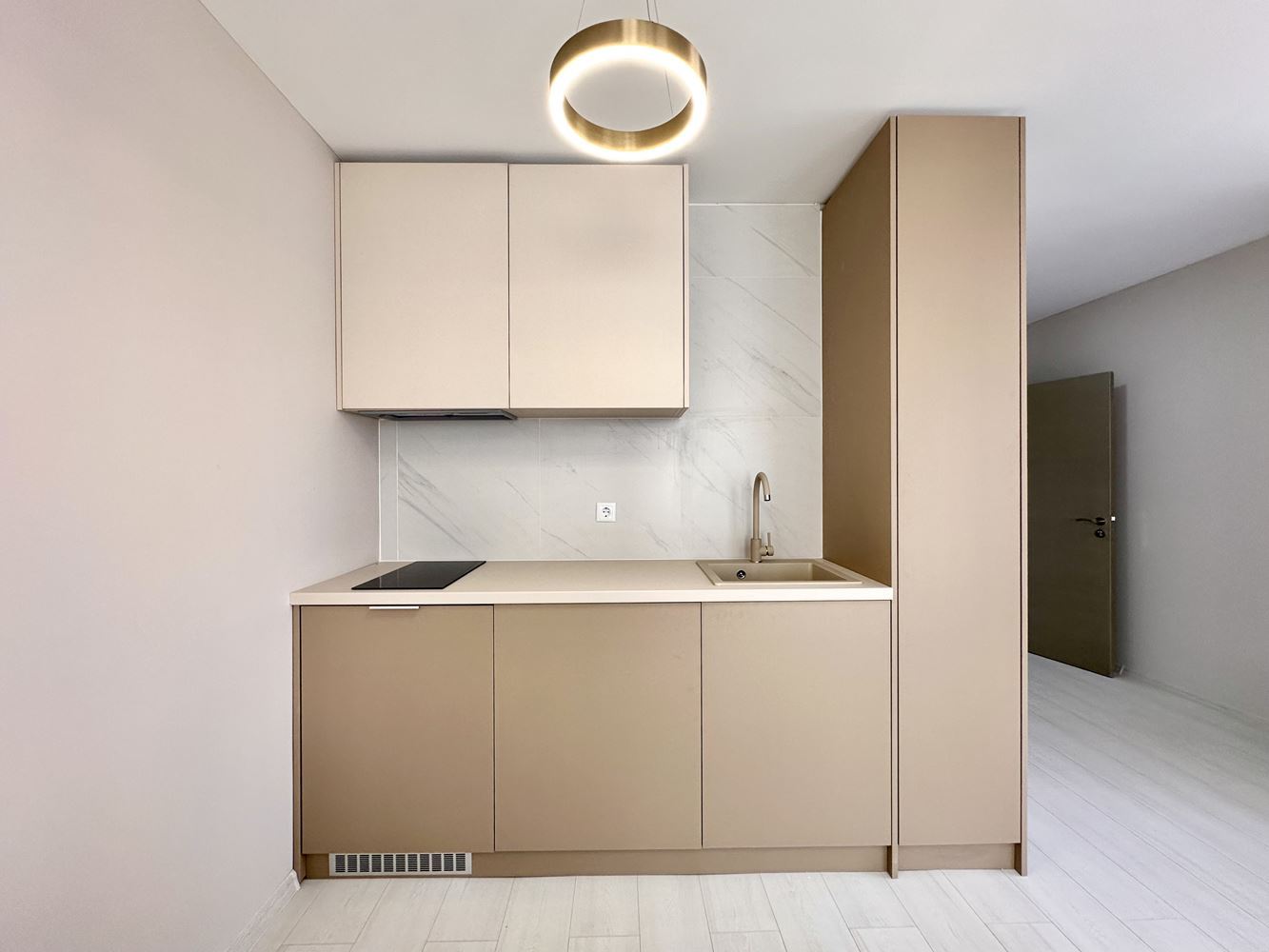 Уютен двустаен апартамент с гледка към басейн и зелени площи в Слънчев бряг – готов за ползване