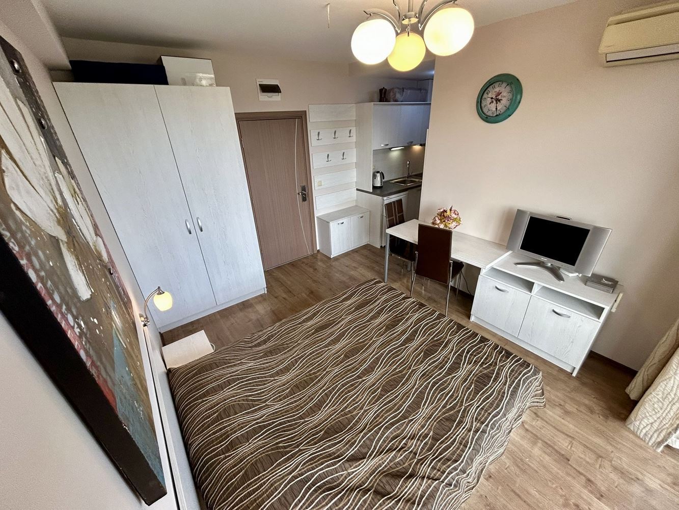 Модерно студио в престижен комплекс на Слънчев бряг – идеално за инвестиция и комфортен живот