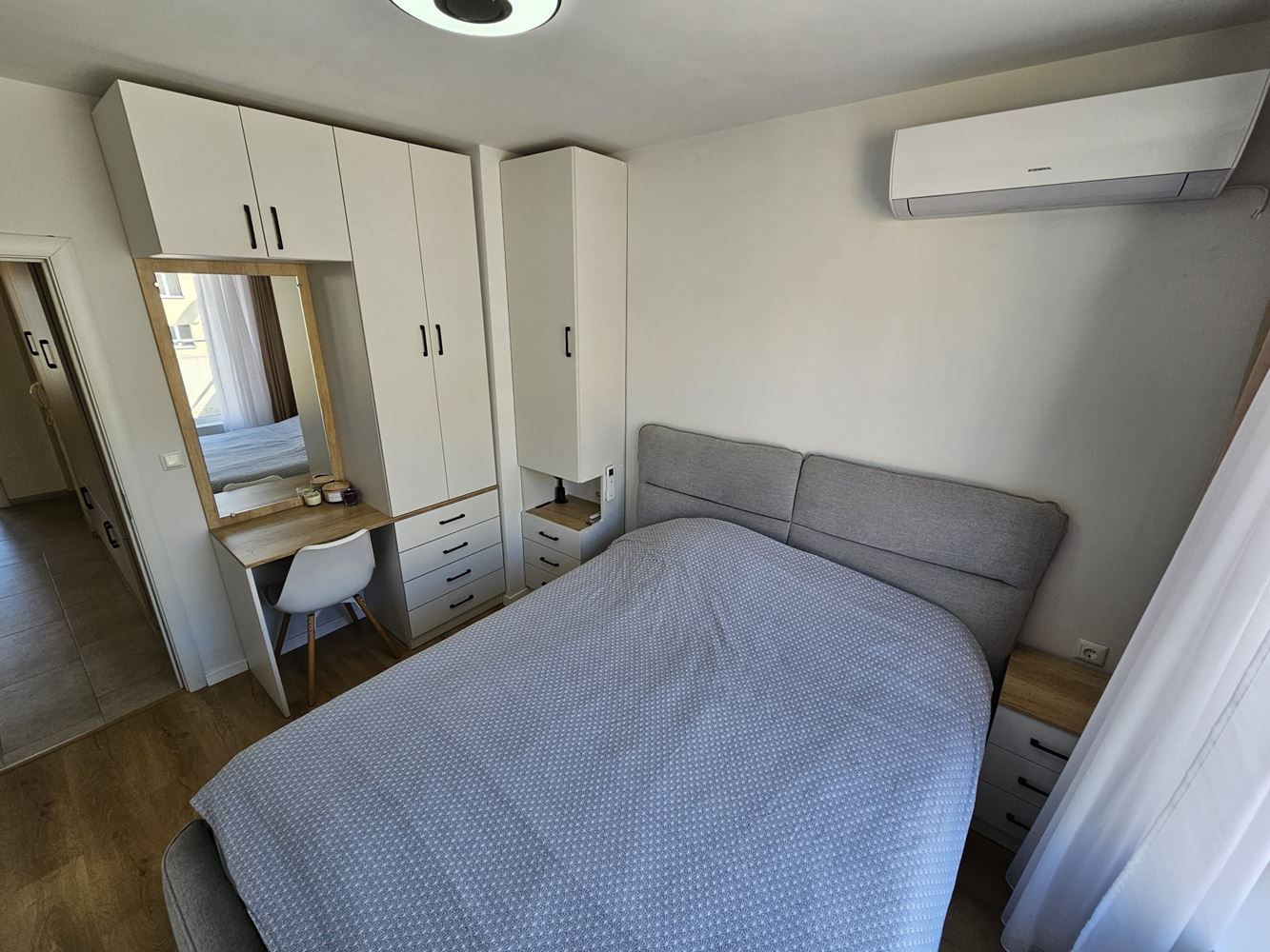 Просторен и светъл тристаен апартамент с две големи тераси в Меден Рудник – идеален за семейство или инвестиция