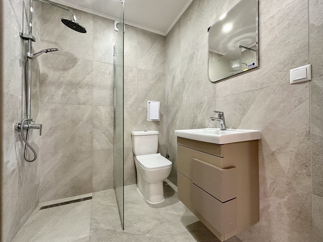 Уютен двустаен апартамент с гледка към басейн и зелени площи в Слънчев бряг – готов за ползване