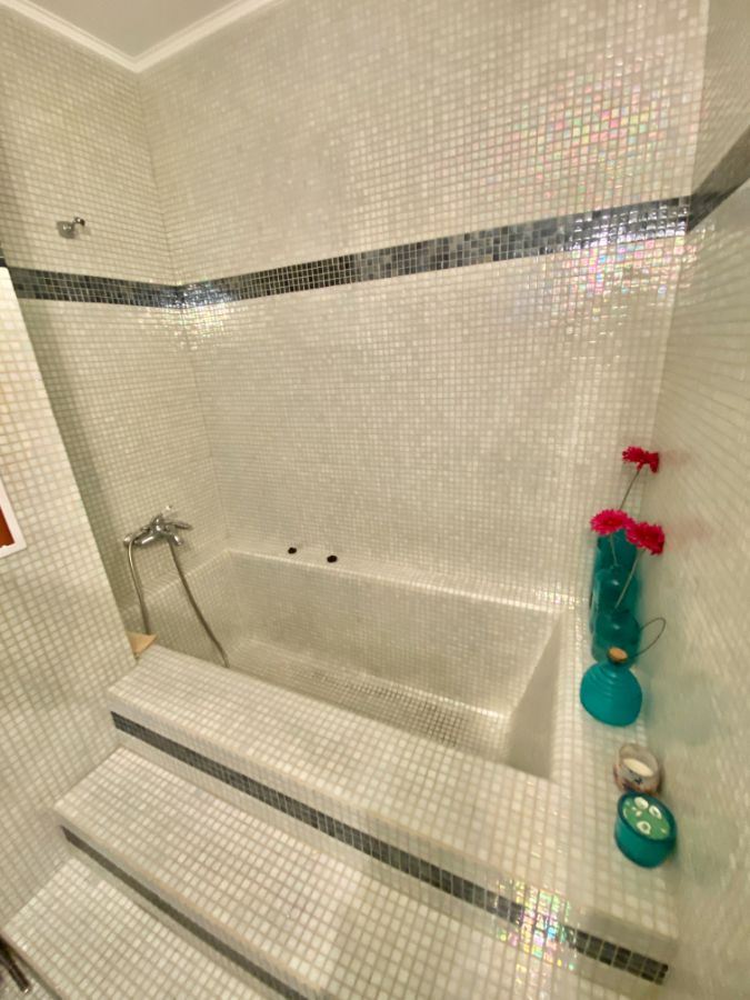 Уникален апартамент на две нива в комплекс от премиум клас в град Несебър