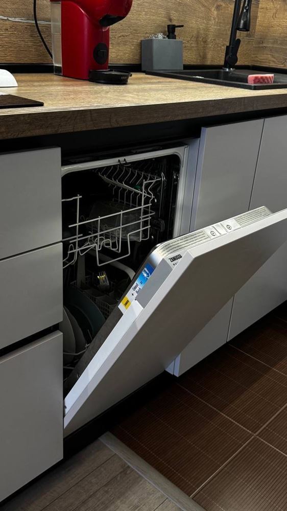 Двустаен апартамент в престижен комплекс с гледка към морето и зеленина