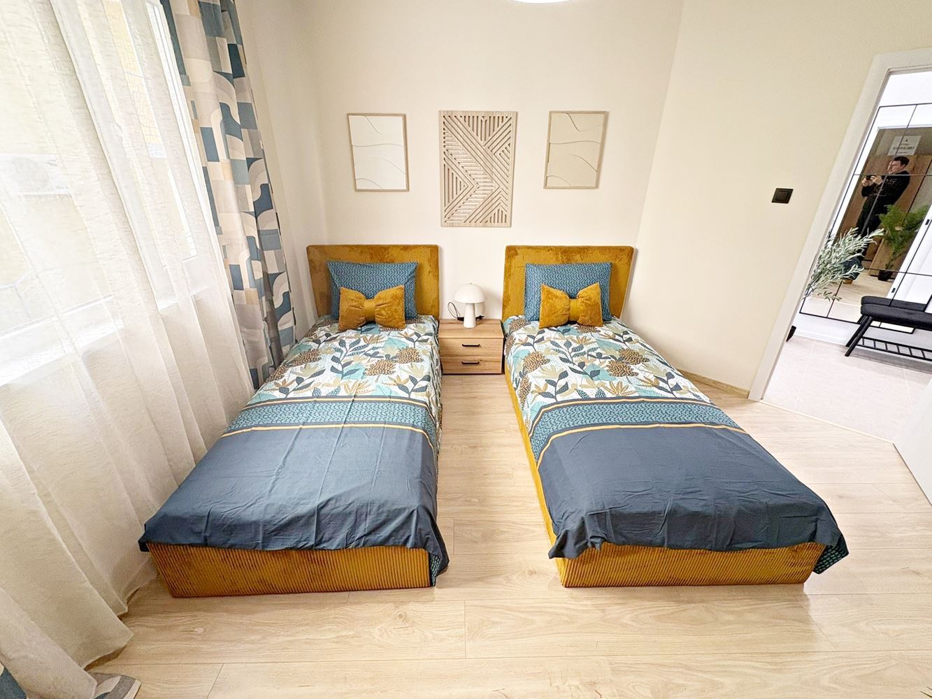 Две независими жилищни пространства с морска гледка в центъра на Свети Влас – дизайнерски интериор и собствено паркомясто