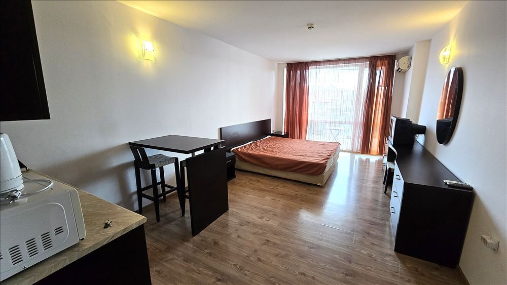 Елегантно студио в елитен комплекс в Сарафово – няколко крачки от плажа, лукс, СПА и басейн пред Вас