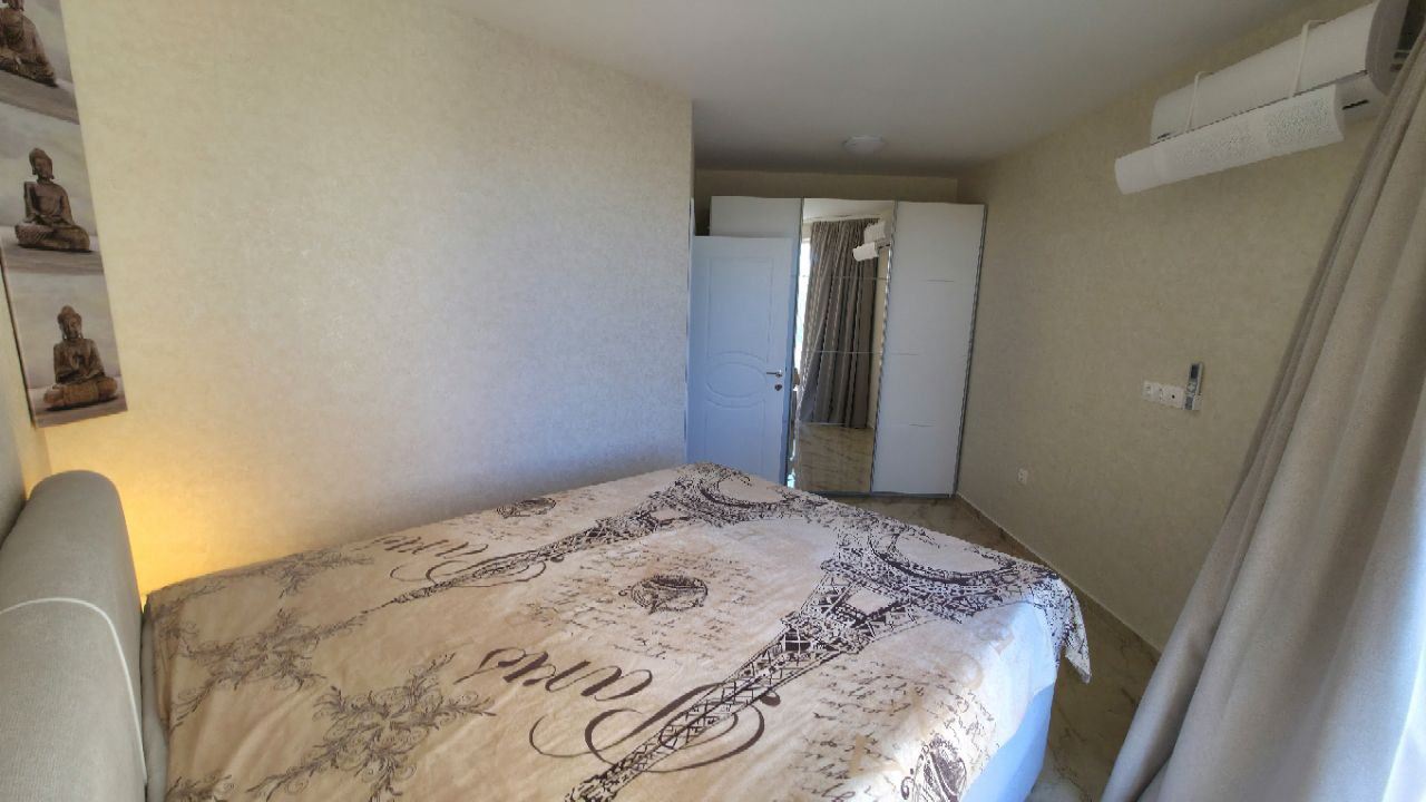 Пентхаус с впечатляваща тераса и панорамна гледка – стил и простор на последния етаж