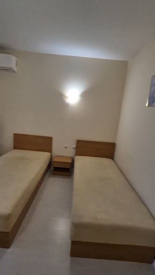 Просторен тристаен апартамент в Слънчев бряг – напълно обзаведен, отлична локация и готов за доходоносна инвестиция