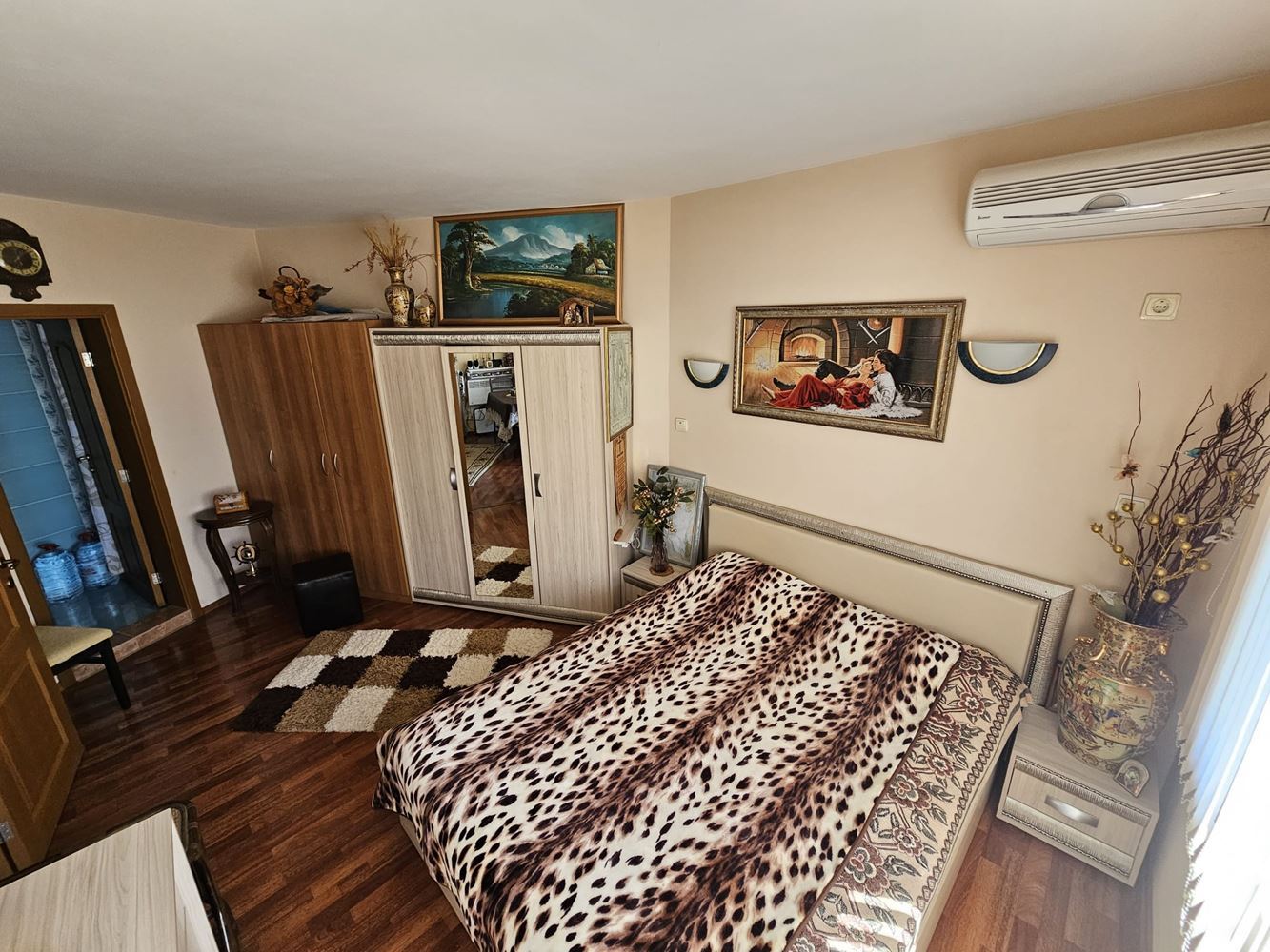 Двустаен апартамент с морска панорама в Свети Влас – престиж, комфорт и локация на 100 м от плажа. С паркомясто в комплекса