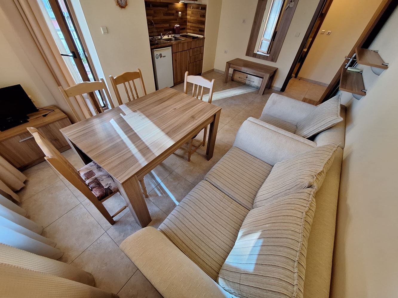 Двустаен апартамент с панорамна гледка към басейн – Слънчев бряг, само на 300 м от морето