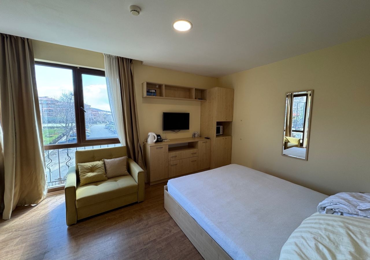 Студио на първа линия море в Свети Влас – комбинация от локация и комфорт 