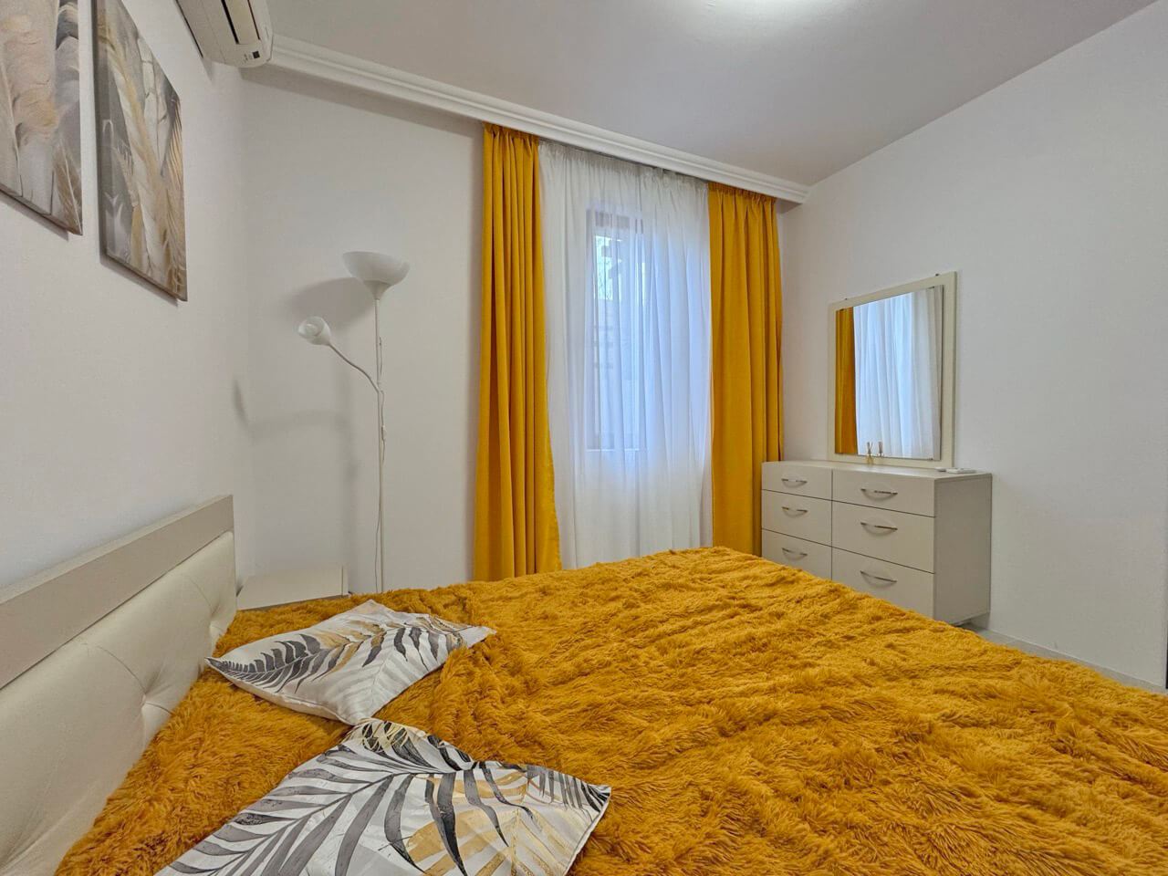 Просторен двустаен апартамент в престижен комплекс в Свети Влас – на 200 метра от морето