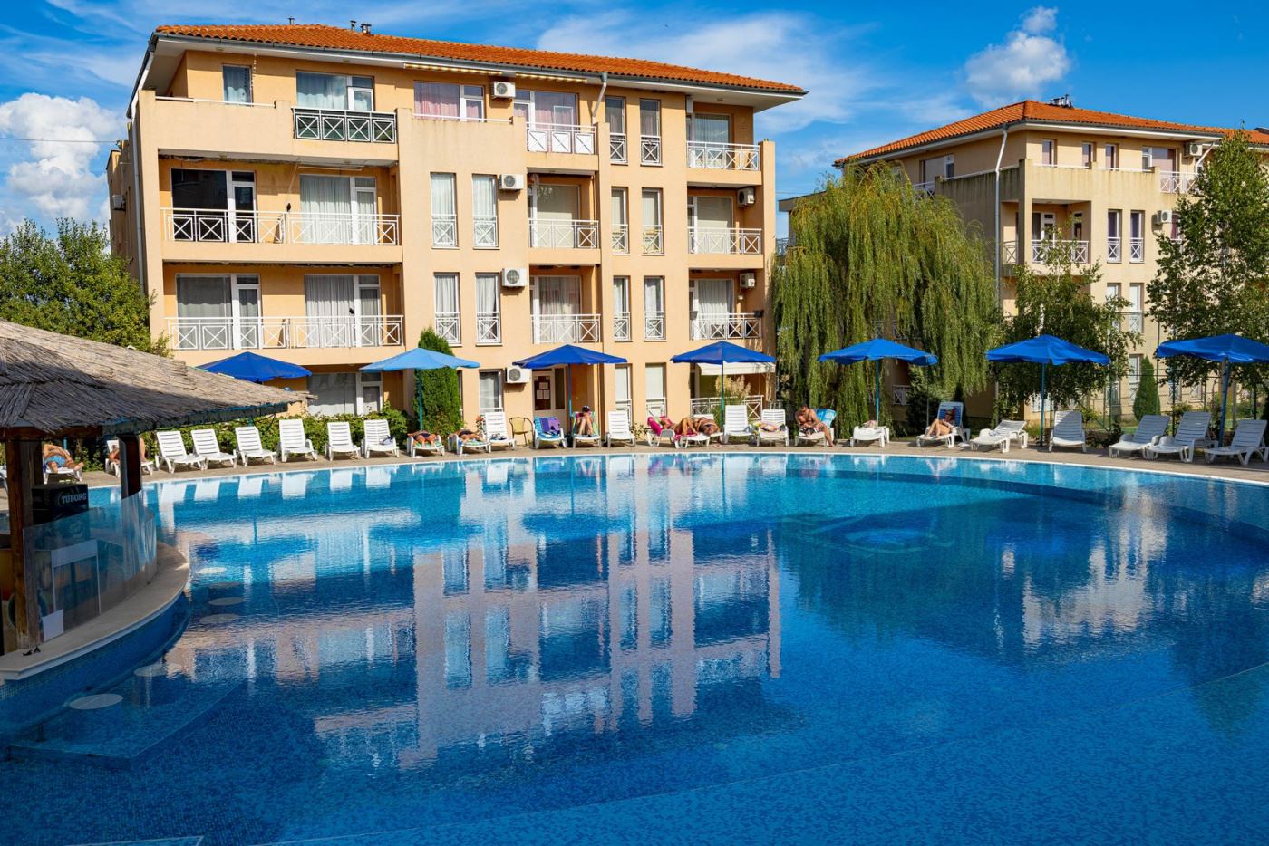 Ексклузивно обзаведено студио в затворен комплекс с богата инфраструктура и спокойна атмосфера