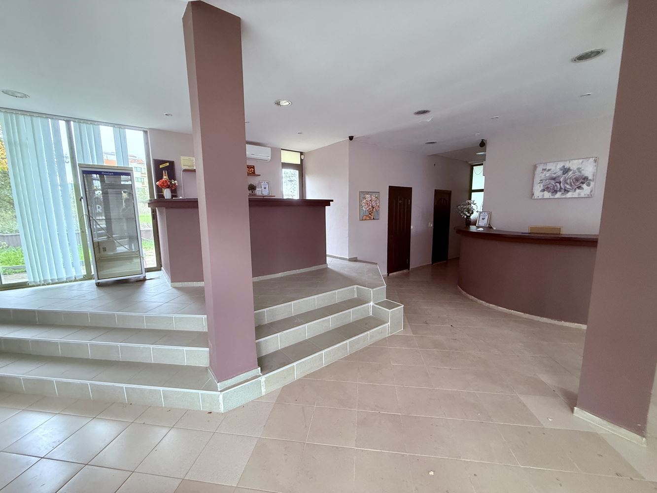 Просторен двустаен апартамент в тиха и привлекателна локация в Равда