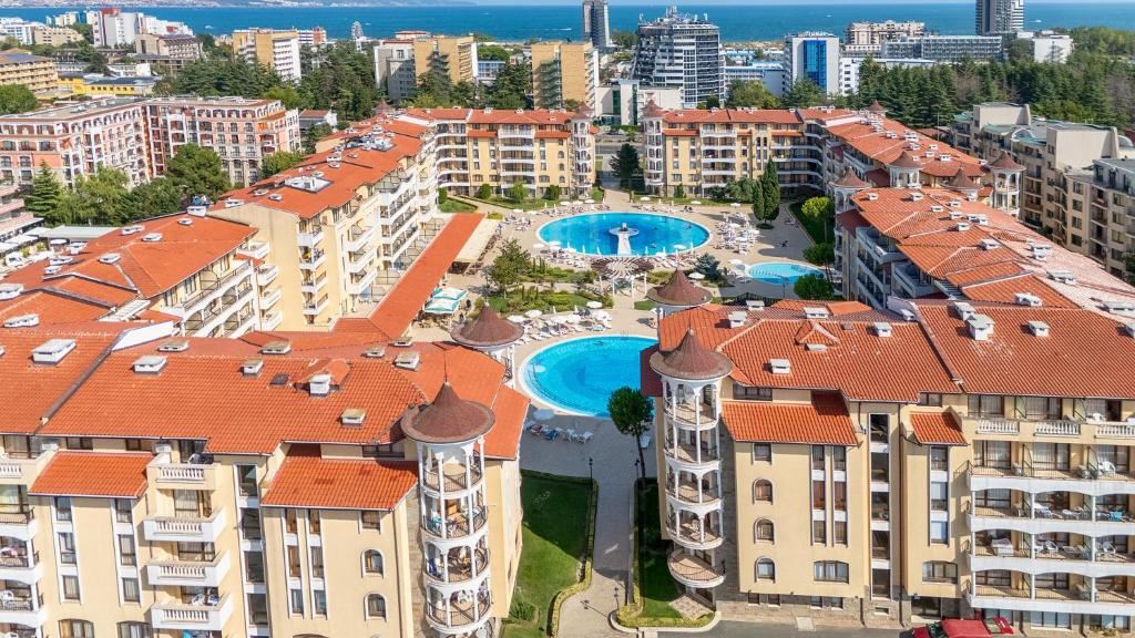 Просторен апартамент с две спални и отлична инфраструктура в Слънчев бряг