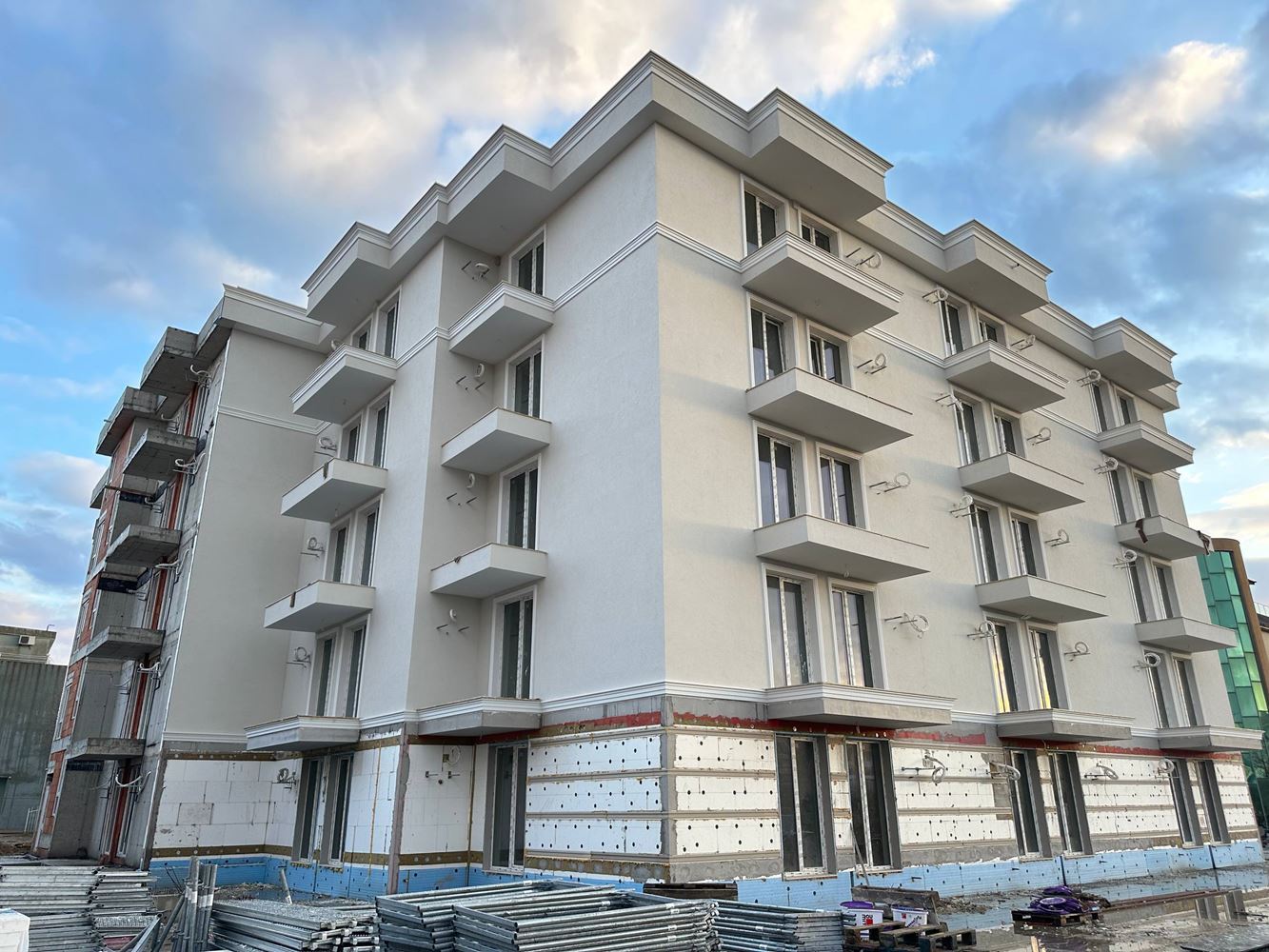 Ново партерно студио на 200 метра от плажа в Несебър – комфорт, стил и отлична локация