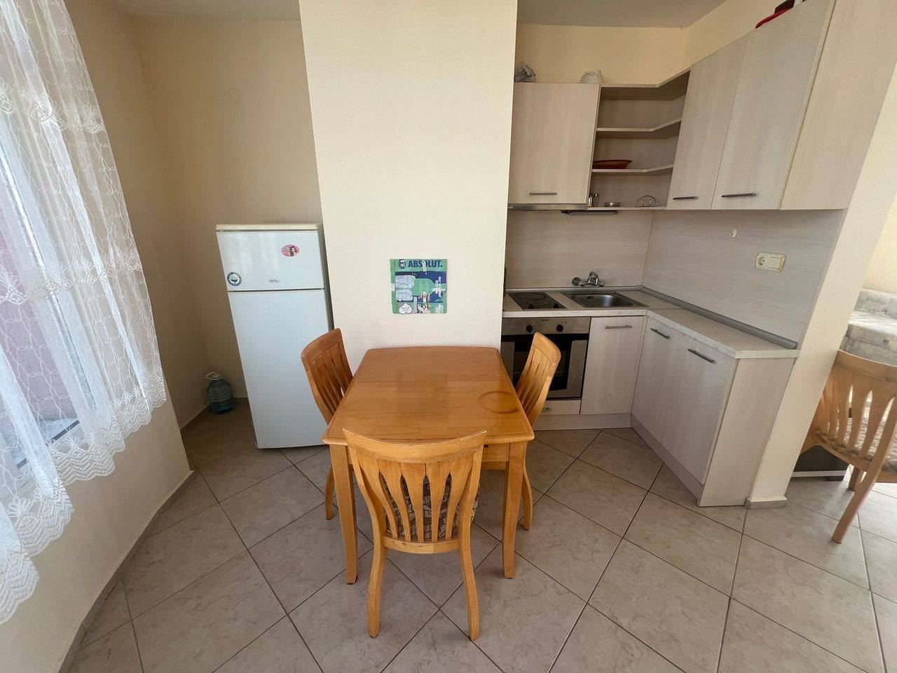 Просторен двустаен апартамент на Слънчев бряг – комфорт и простор в добре поддържан комплекс