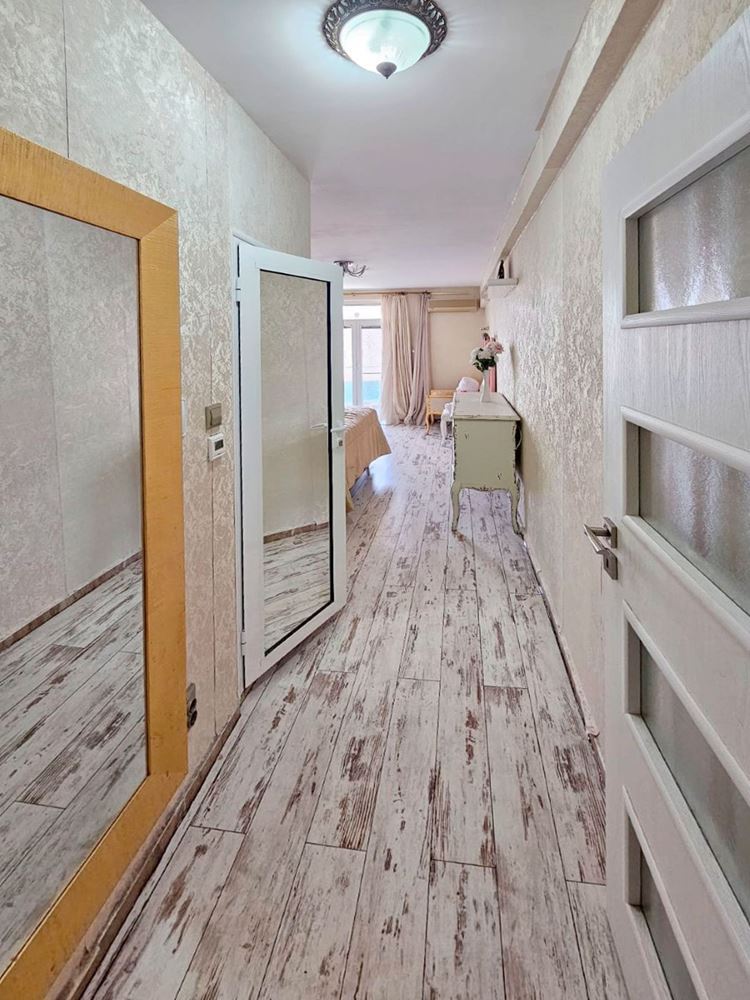 Луксозен тристаен апартамент с морска гледка на първа линия в Равда – 114 м², две тераси и пълен комфорт