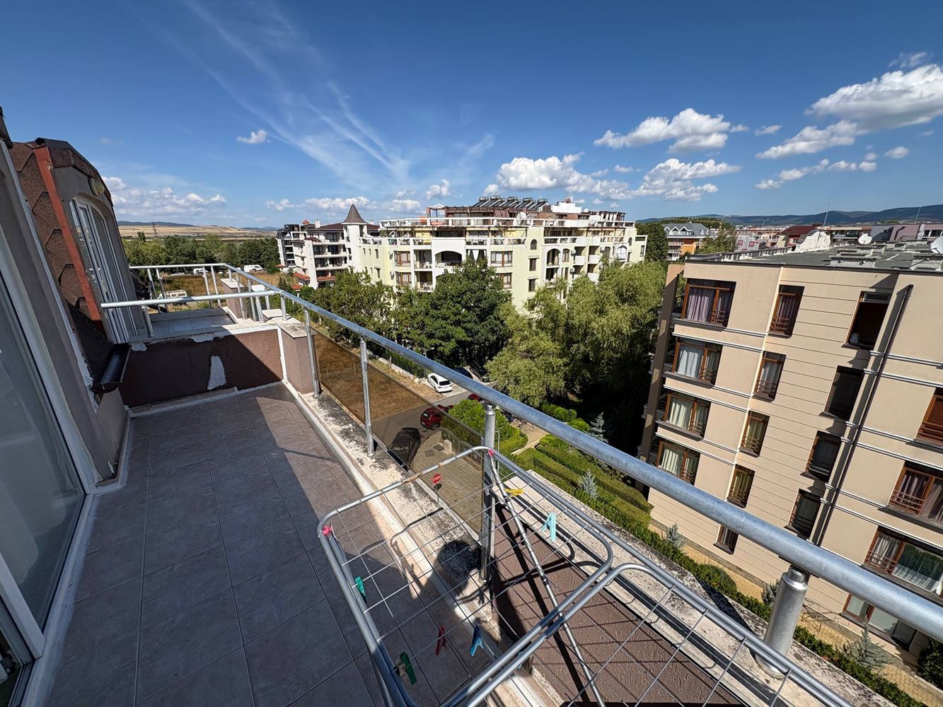 Двустаен апартамент с потенциал в най-зелената част на Слънчев бряг