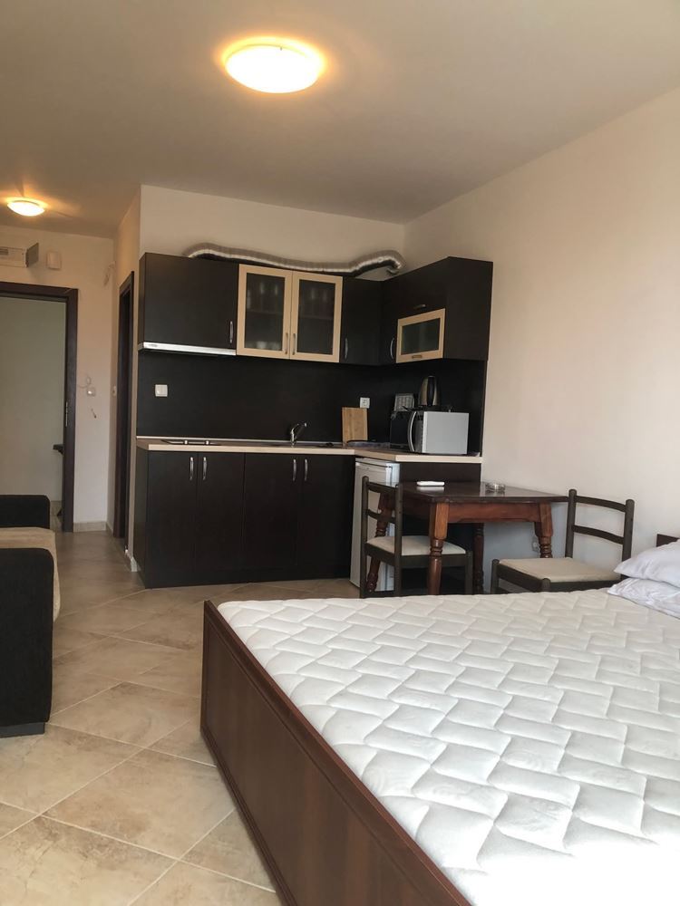 Обзаведено студио в Равда на няколко крачки от южния плаж. Без такса поддръжка!