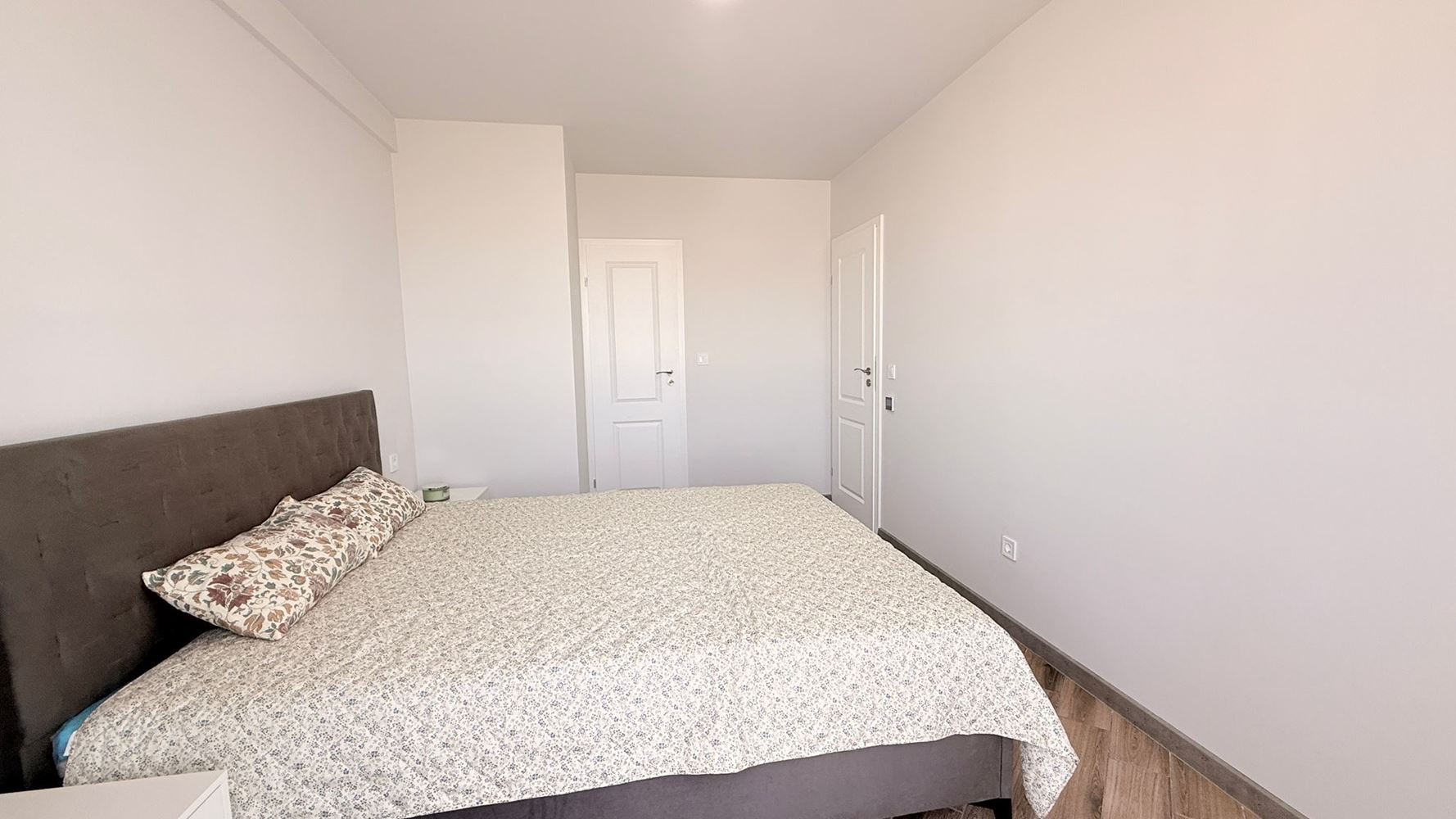 Луксозен четиристаен апартамент на първа линия в Равда – простор, престиж и впечатляваща морска панорама