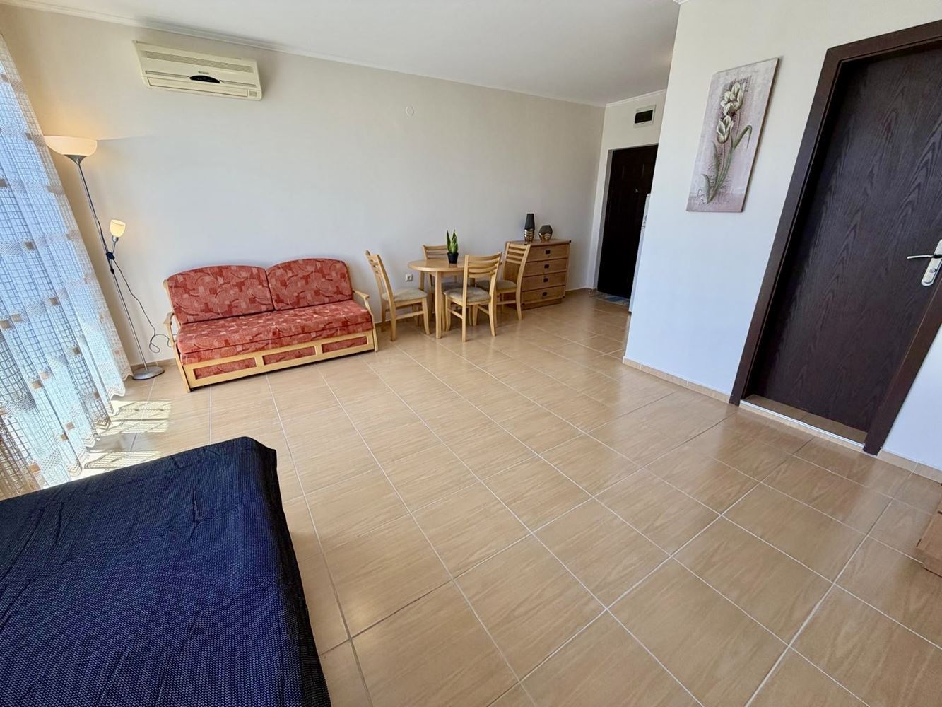 Панорамно студио с впечатляваща морска гледка в Несебър – готово за нанасяне