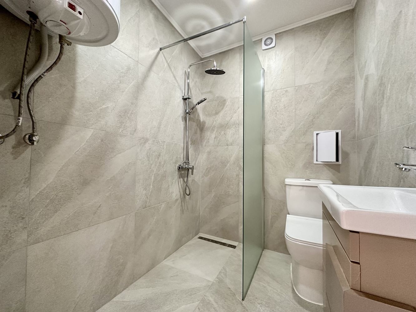 Уютен двустаен апартамент с гледка към басейн и зелени площи в Слънчев бряг – готов за ползване