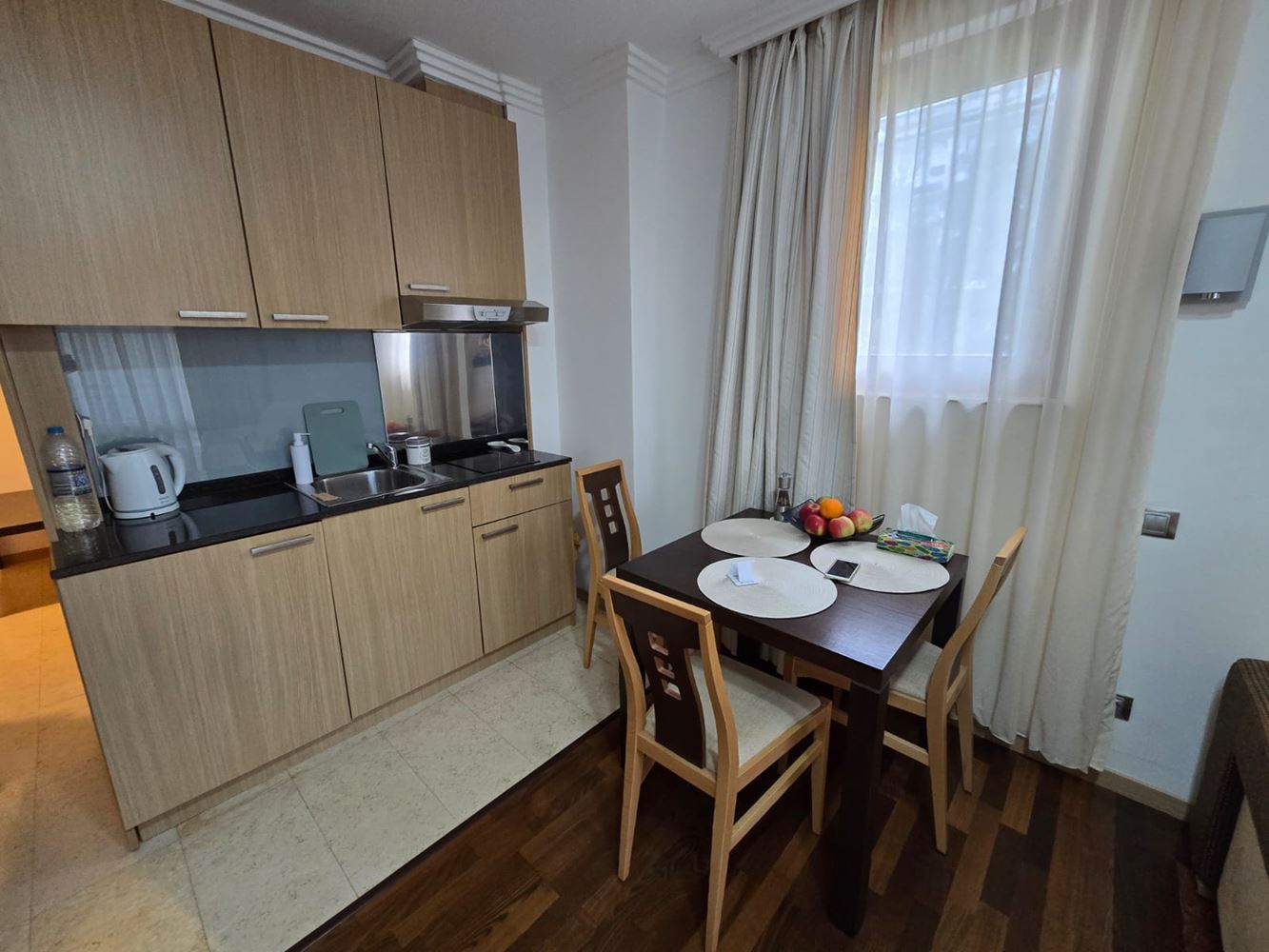 Луксозно студио на първа линия в Равда – стил, комфорт и директен достъп до плажа