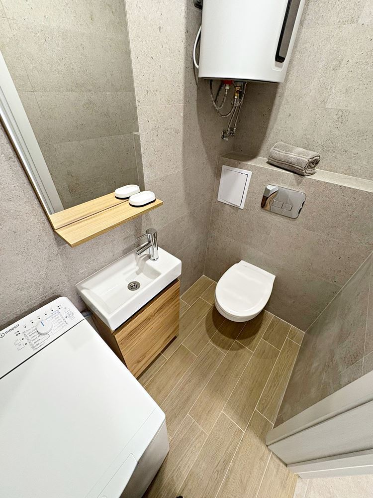 Две независими жилищни пространства с морска гледка в центъра на Свети Влас – дизайнерски интериор и собствено паркомясто