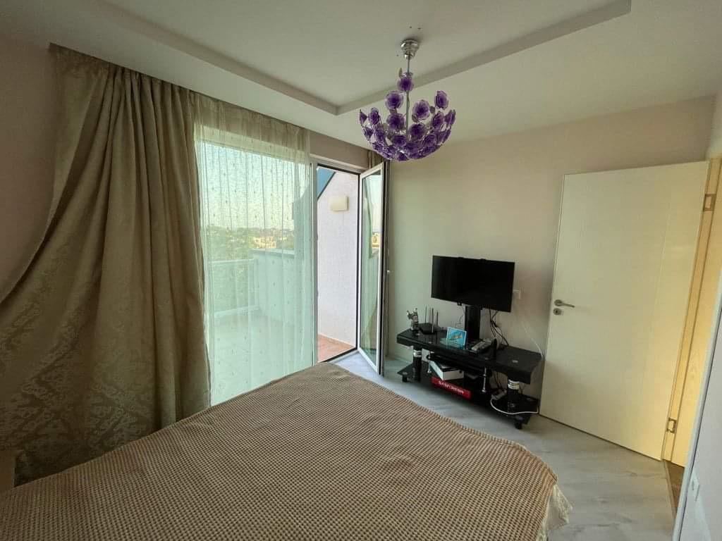 Панорамен апартамент с две спални с морска гледка в Равда – светлина, простор и ниска такса поддръжка