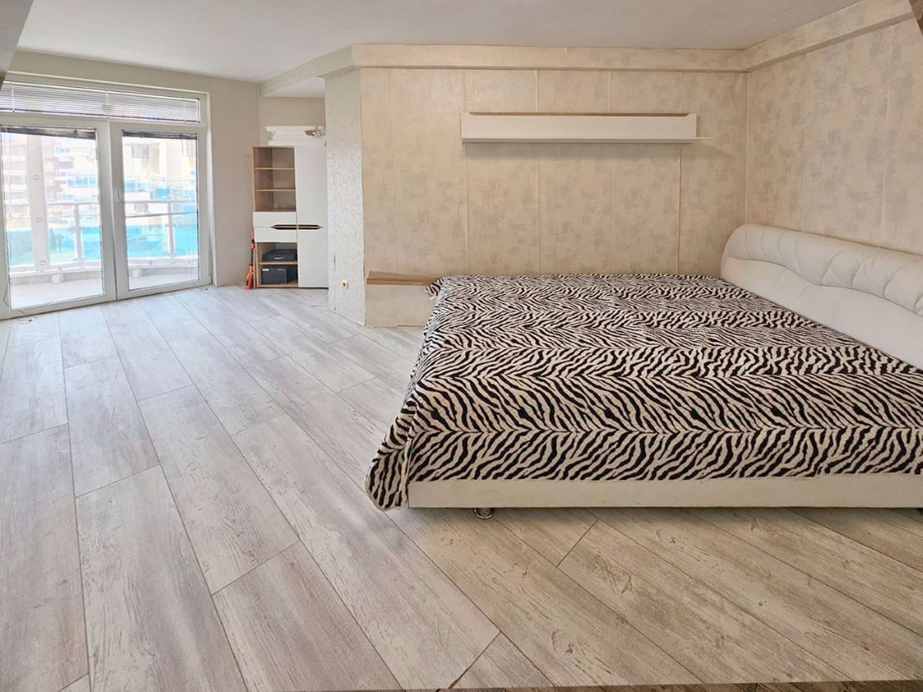 Луксозен тристаен апартамент с морска гледка на първа линия в Равда – 114 м², две тераси и пълен комфорт